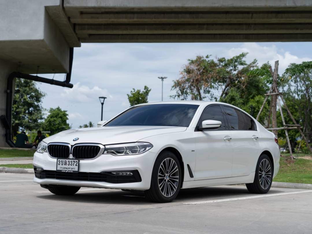 2017 BMW 520d Msport สีขาว (รูปที่ 5)