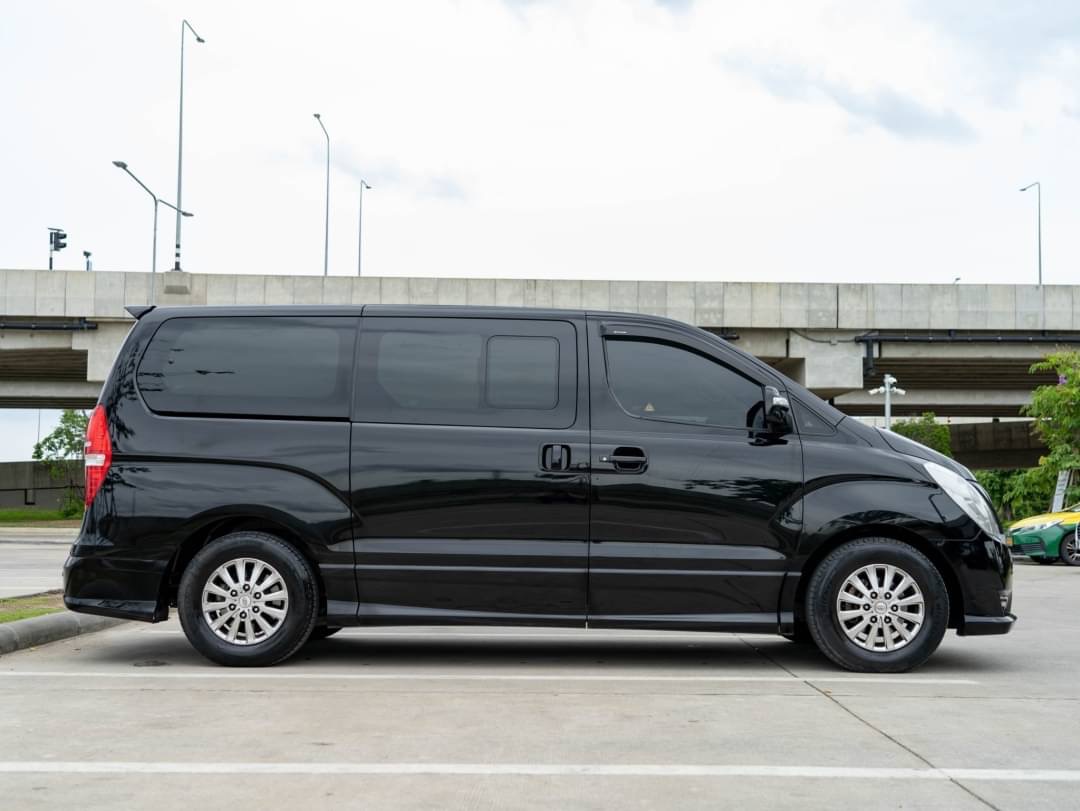 2018 Hyundai H-1 สีดำ (รูปที่ 7)