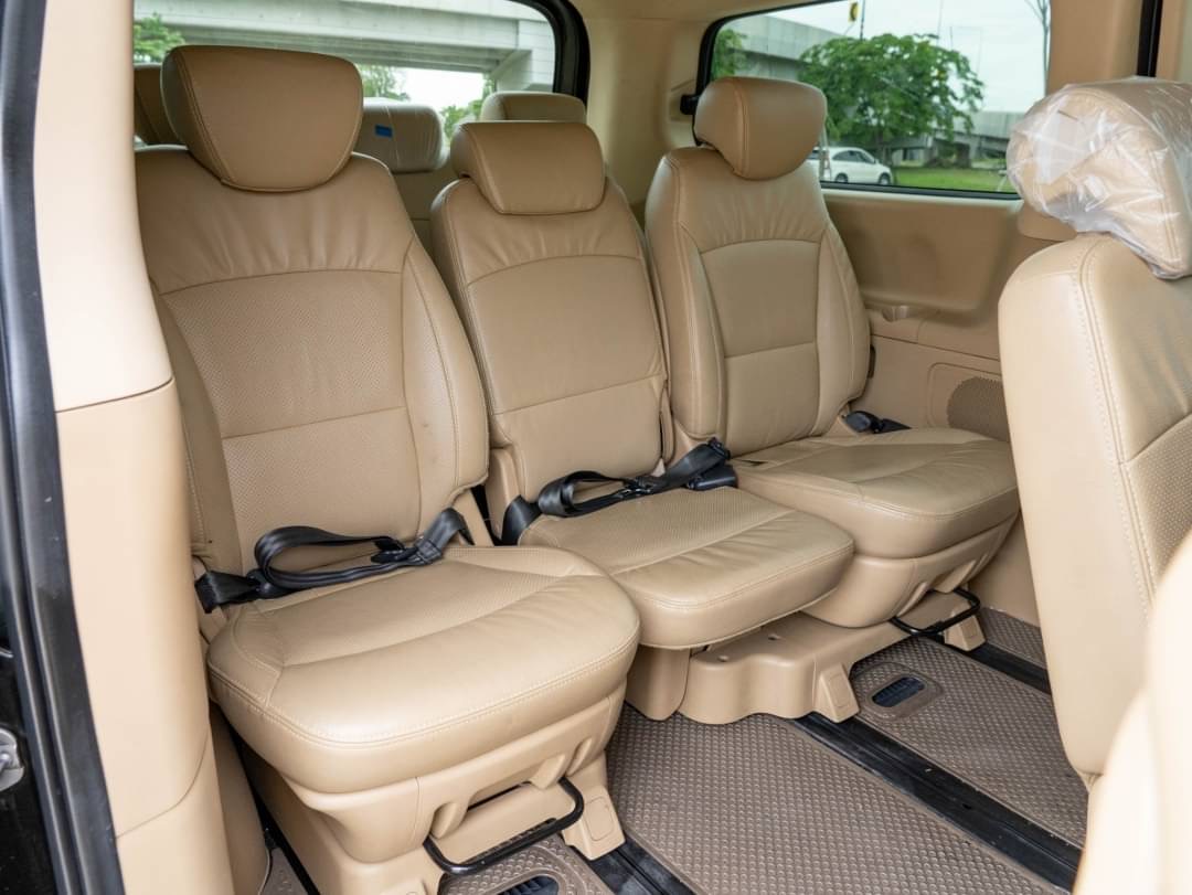 2018 Hyundai H-1 สีดำ (รูปที่ 14)