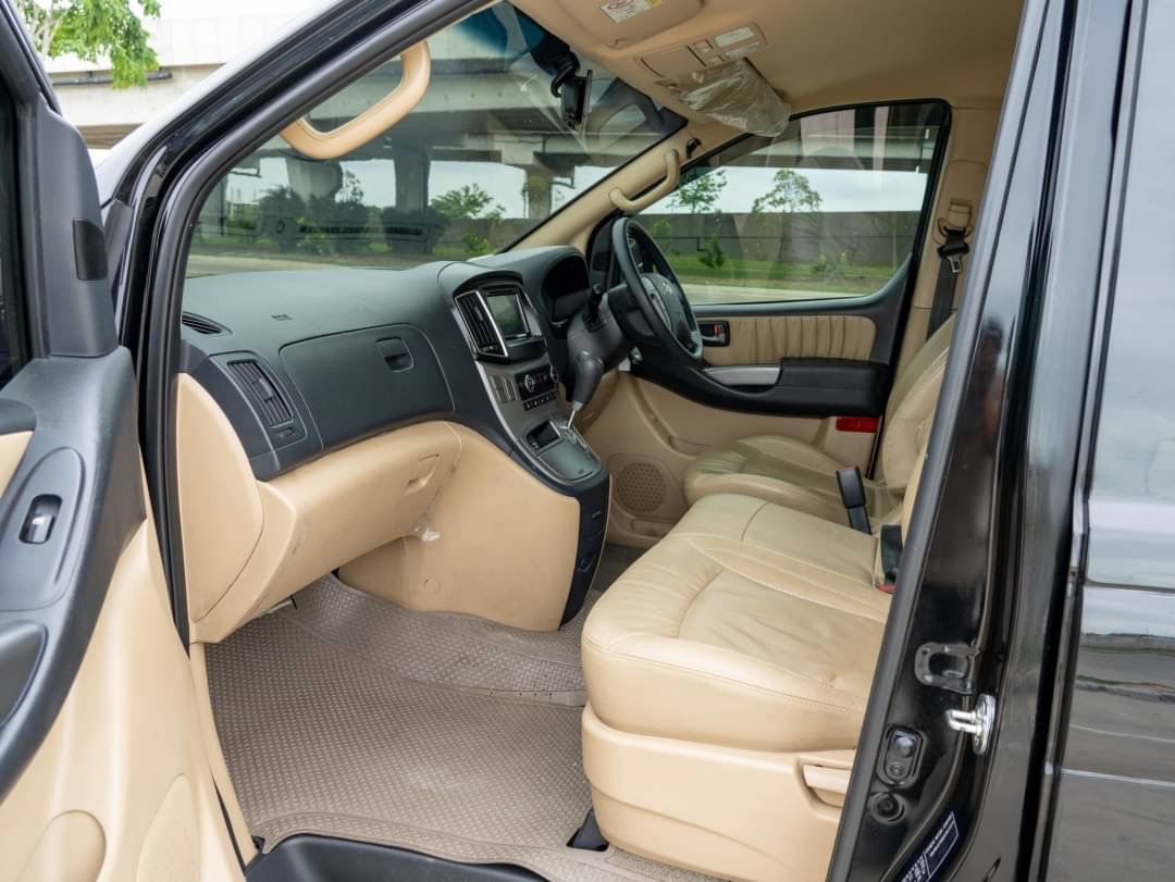 2018 Hyundai H-1 สีดำ (รูปที่ 10)