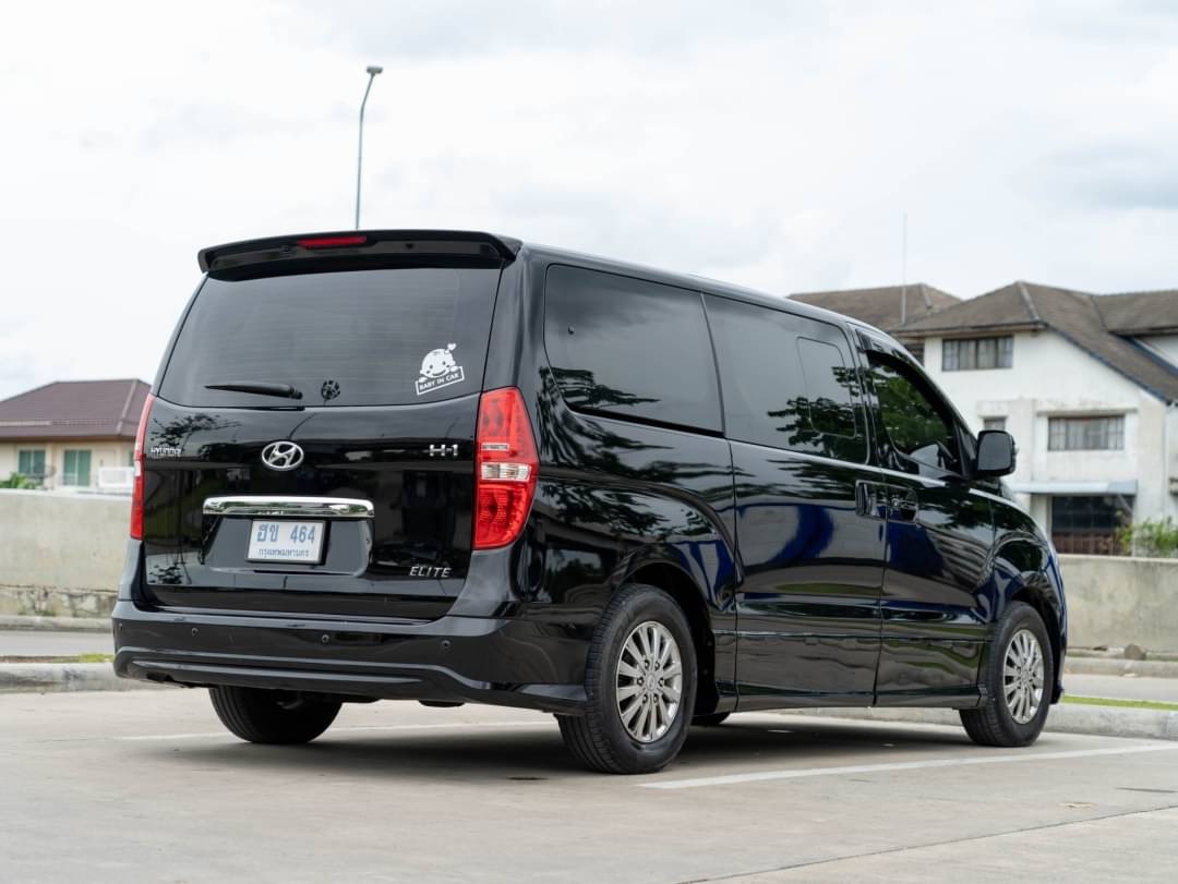 2018 Hyundai H-1 สีดำ (รูปที่ 6)