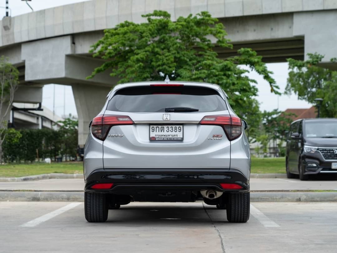 2017 Honda HR-V สีเงิน (รูปที่ 3)