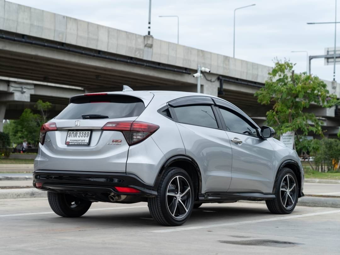 2017 Honda HR-V สีเงิน (รูปที่ 5)