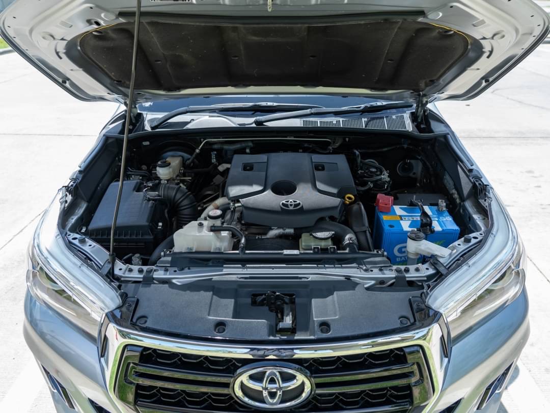 2018 Toyota Hilux Revo Smart cab สีเงิน (รูปที่ 13)