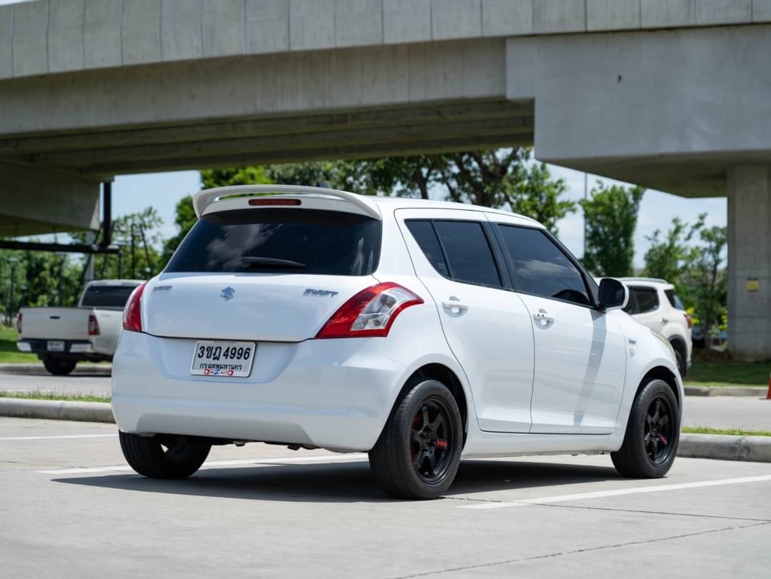 2012 Suzuki Swift 1.5 สีขาว (รูปที่ 2)
