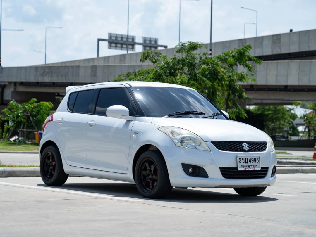 2012 Suzuki Swift 1.5 สีขาว (รูปที่ 3)