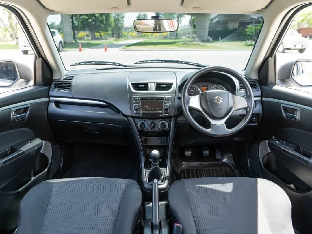 2012 Suzuki Swift 1.5 สีขาว (รูปที่ 10)