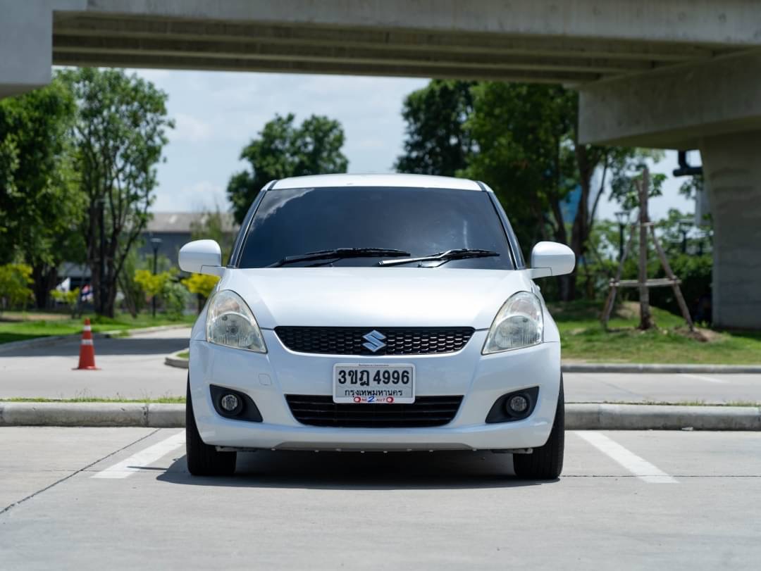 2012 Suzuki Swift 1.5 สีขาว (รูปที่ 4)