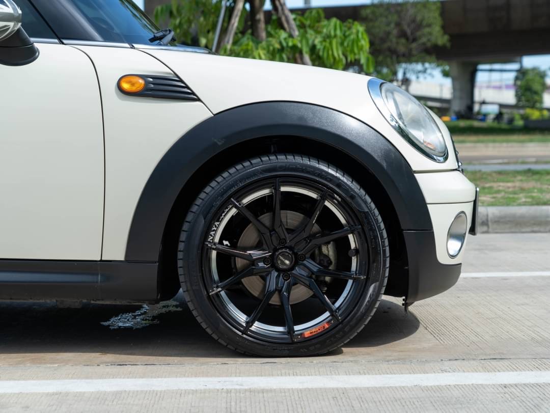2010 Mini Cooper (Hatch) Look2 R56 สีขาว (รูปที่ 15)