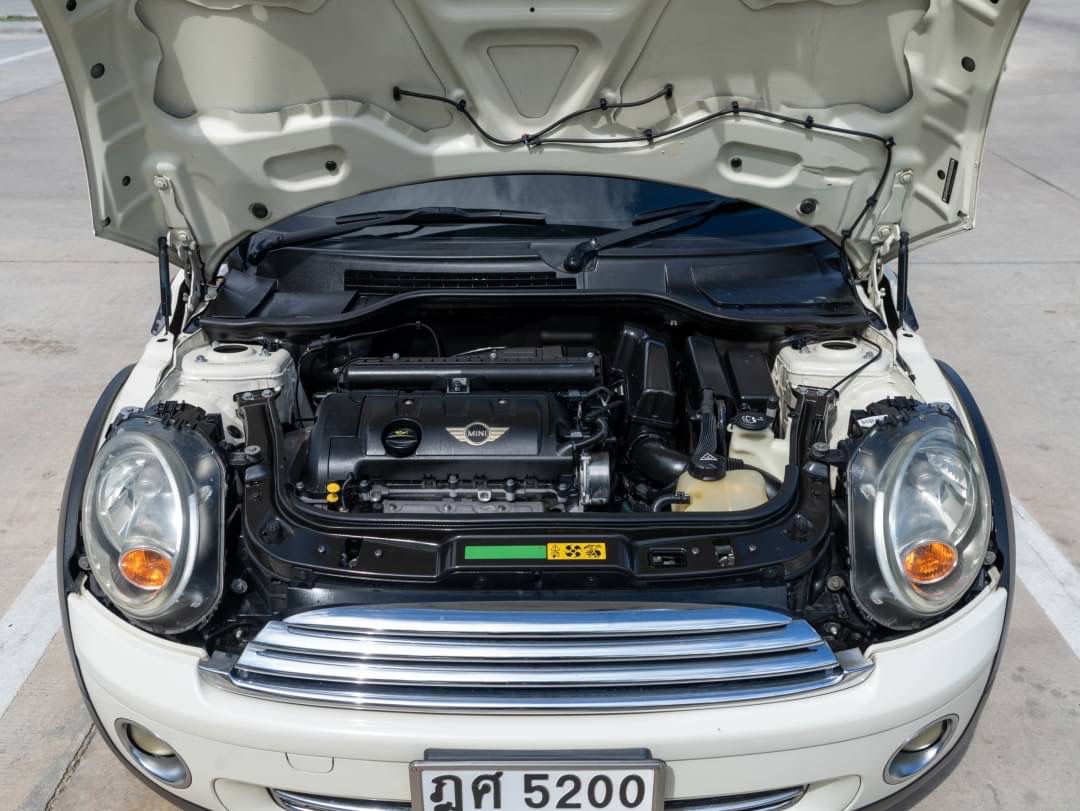 2010 Mini Cooper (Hatch) Look2 R56 สีขาว (รูปที่ 9)