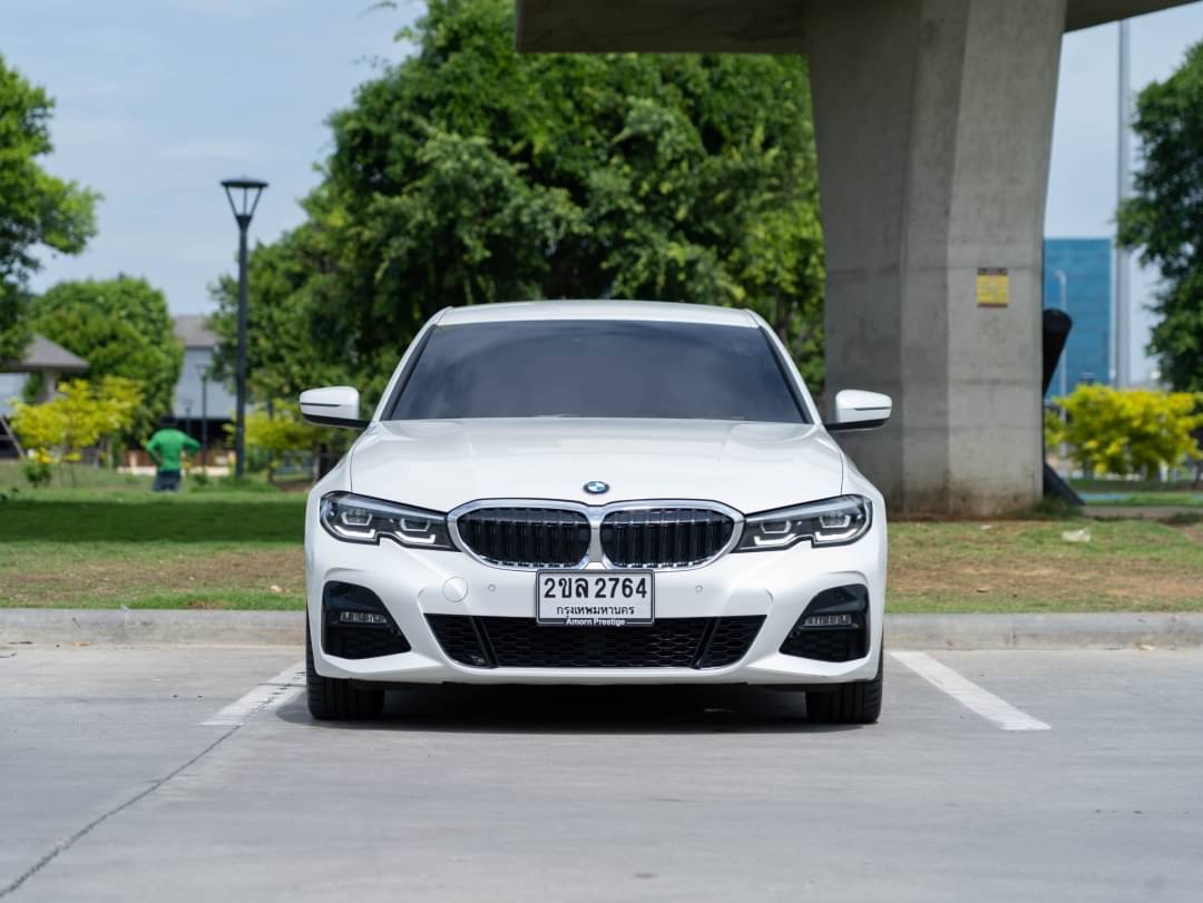 2022 BMW 320d M Sport สีขาว