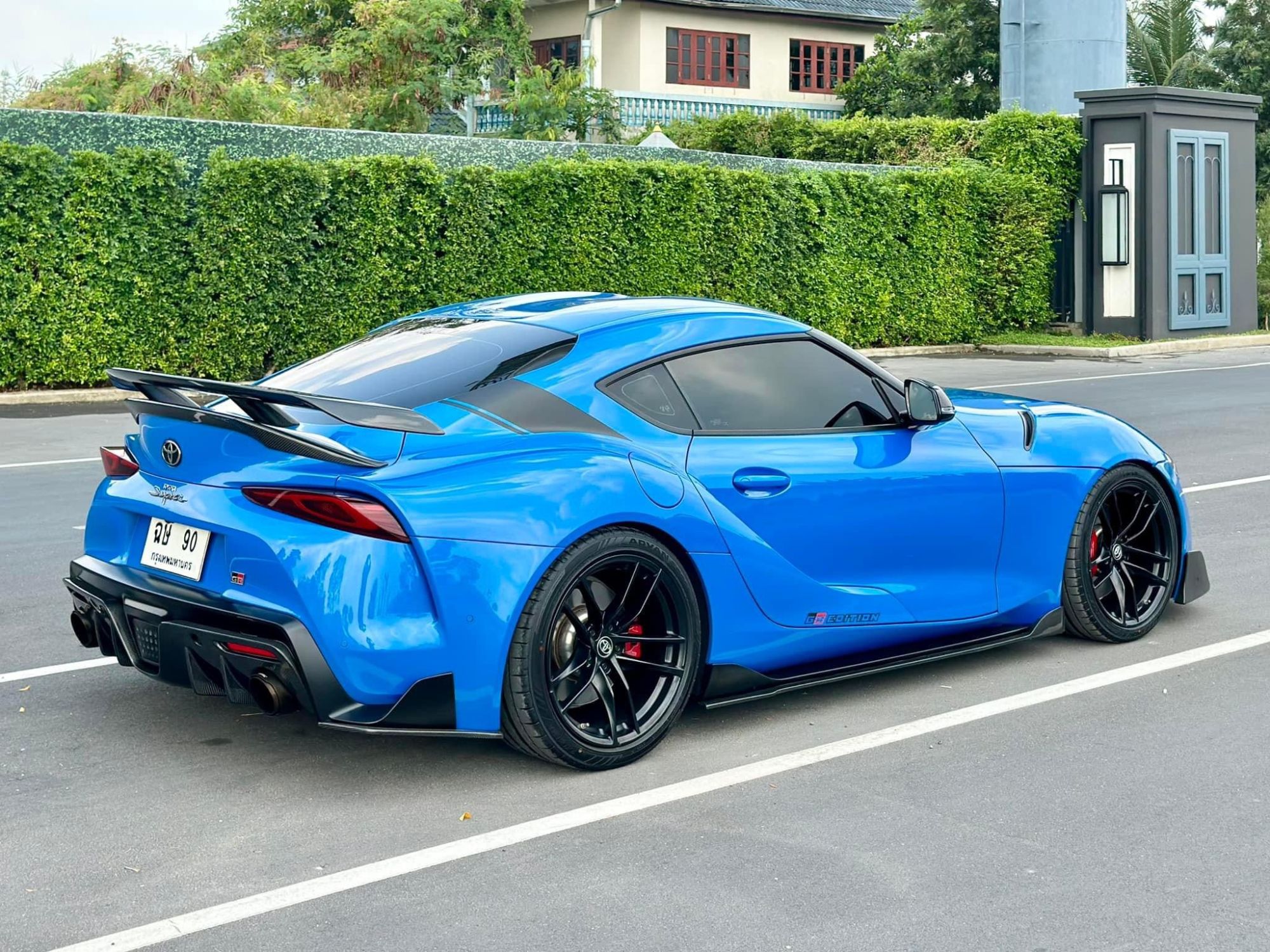 2021 Toyota Supra สีฟ้า (รูปที่ 14)