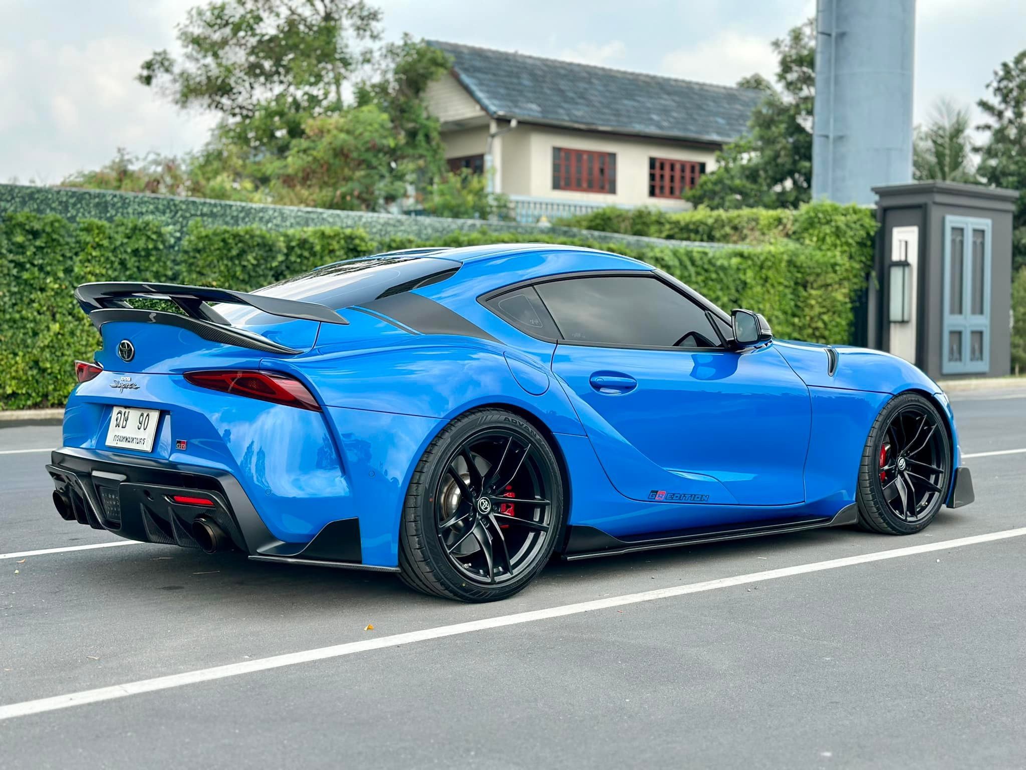 2021 Toyota Supra สีฟ้า (รูปที่ 12)