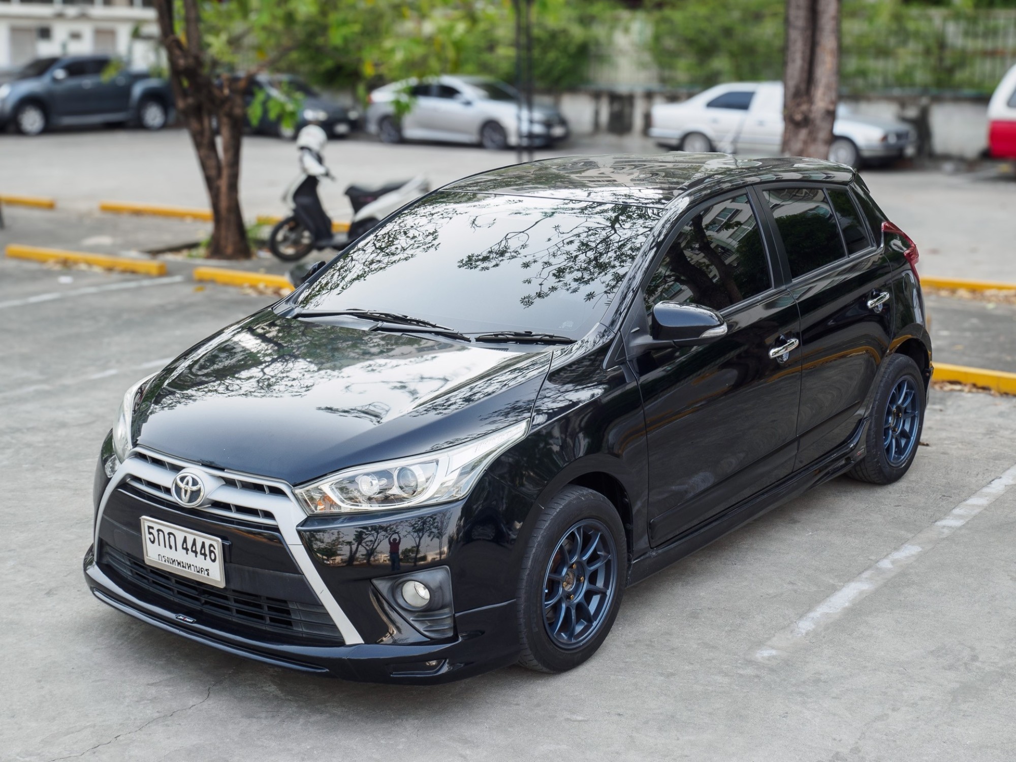 2016 Toyota Yaris สีดำ