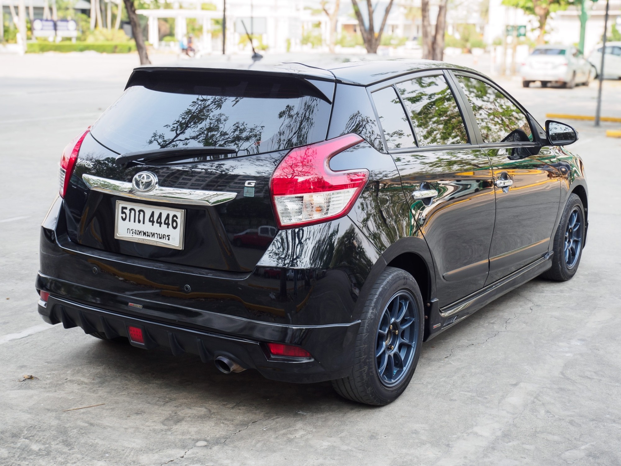 2016 Toyota Yaris สีดำ