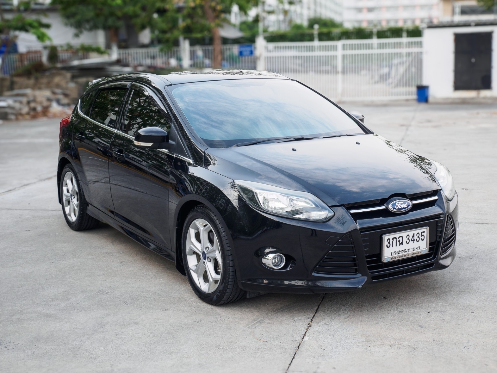 2014 Ford Focus สีดำ (รูปที่ 2)