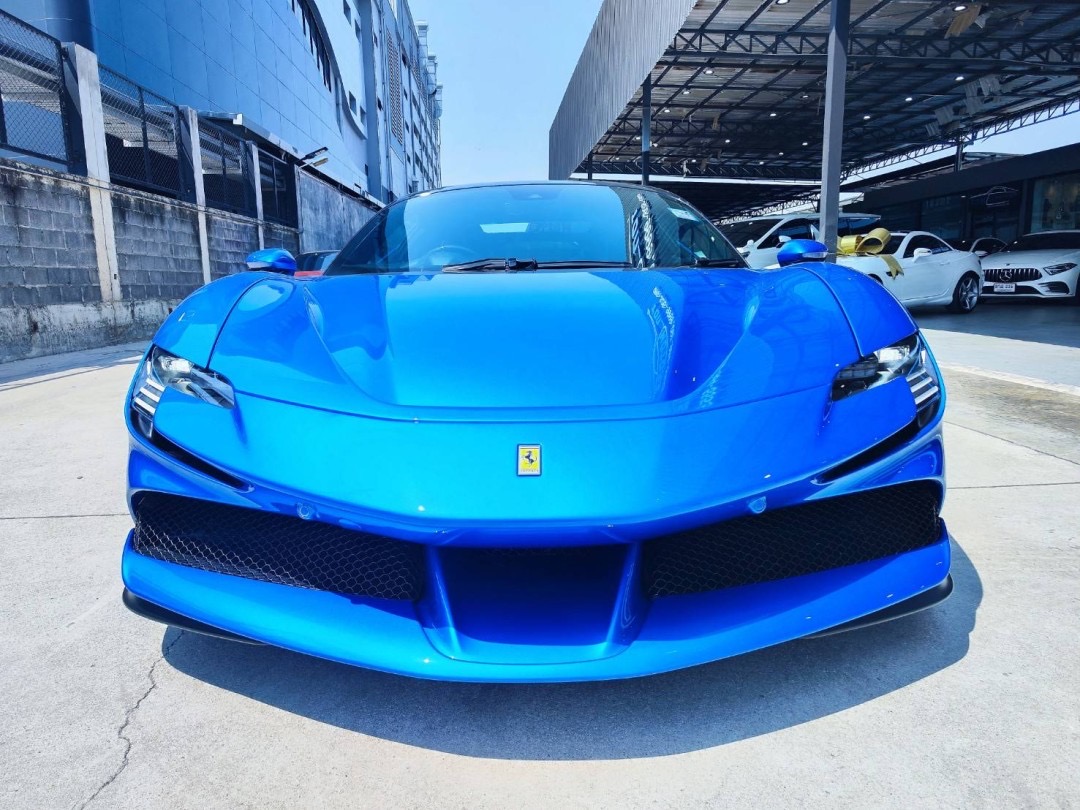 Ferrari SF90 Stradale สีน้ำเงิน (รูปที่ 2)