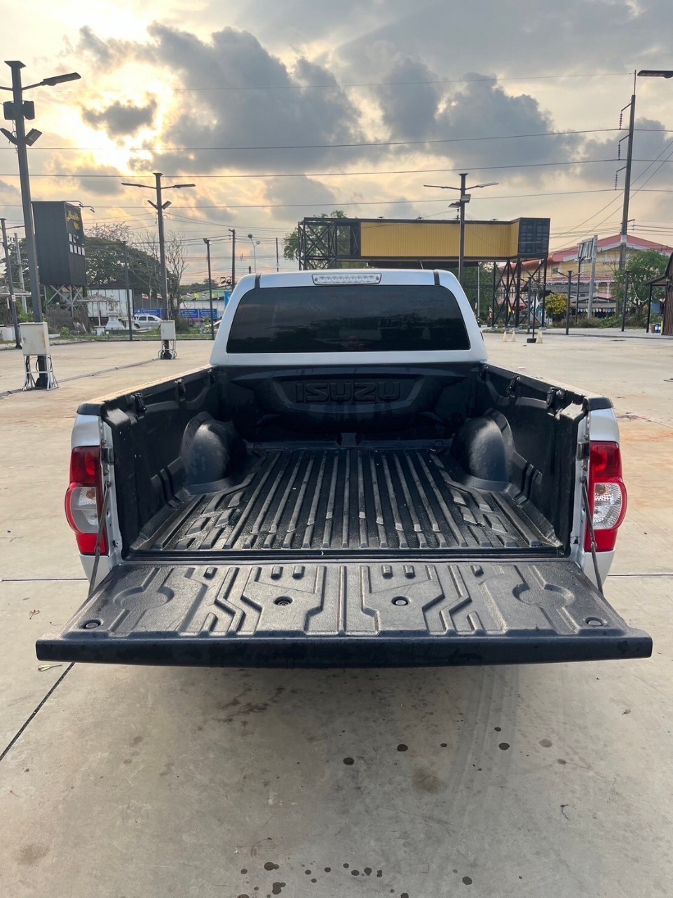 2008 Isuzu D-Max Space Cab สีเงิน