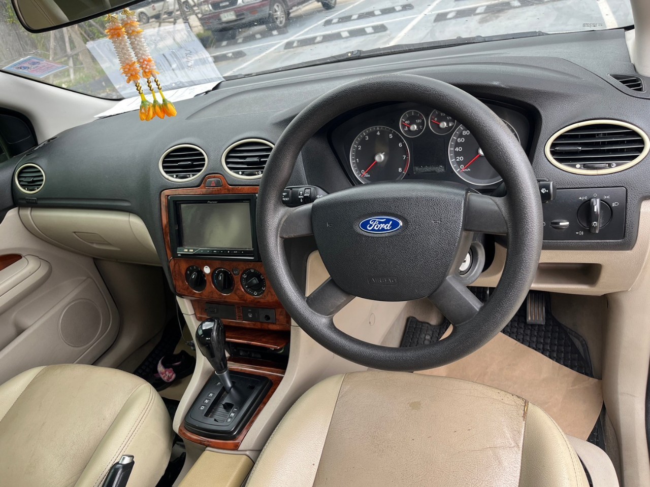 2006 Ford Focus สีเทา (รูปที่ 10)
