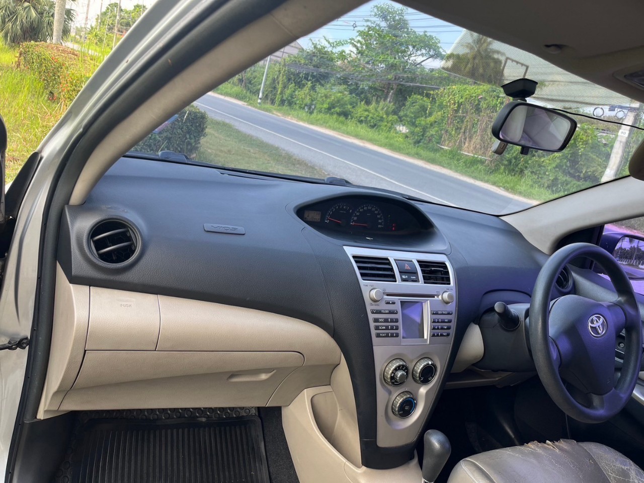 2007 Toyota Vios สีเทา (รูปที่ 9)