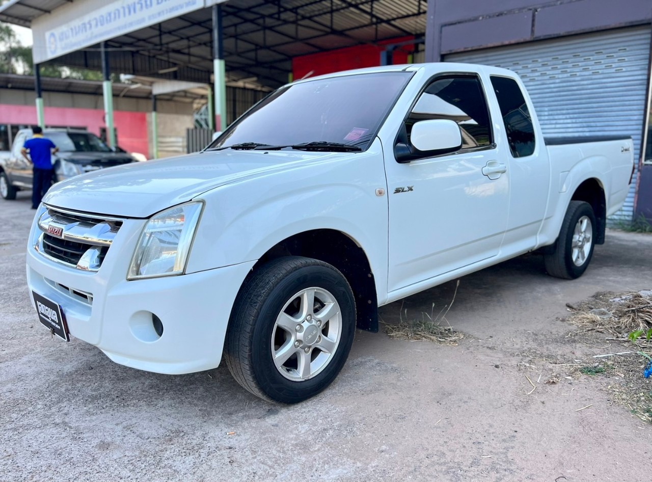 2011 Isuzu D-Max Hi-Lander (Cab) สีขาว