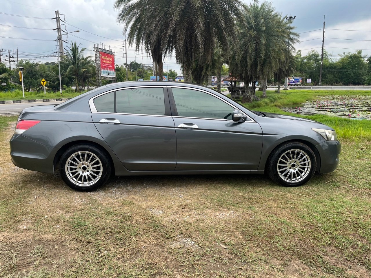 2008 Honda Accord Gen 8 สีเทา (รูปที่ 14)