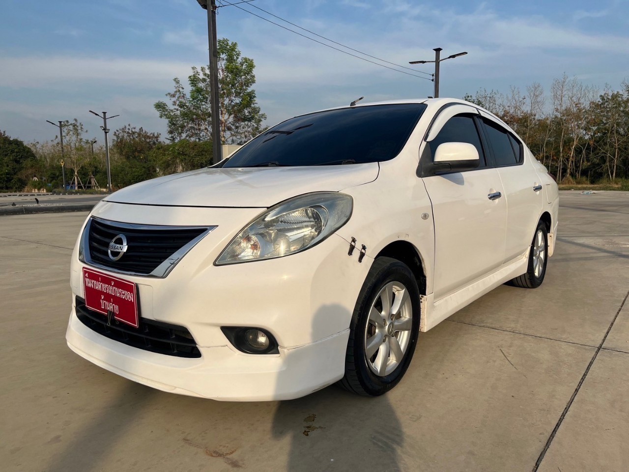 2012 Nissan Almera สีขาว (รูปที่ 19)