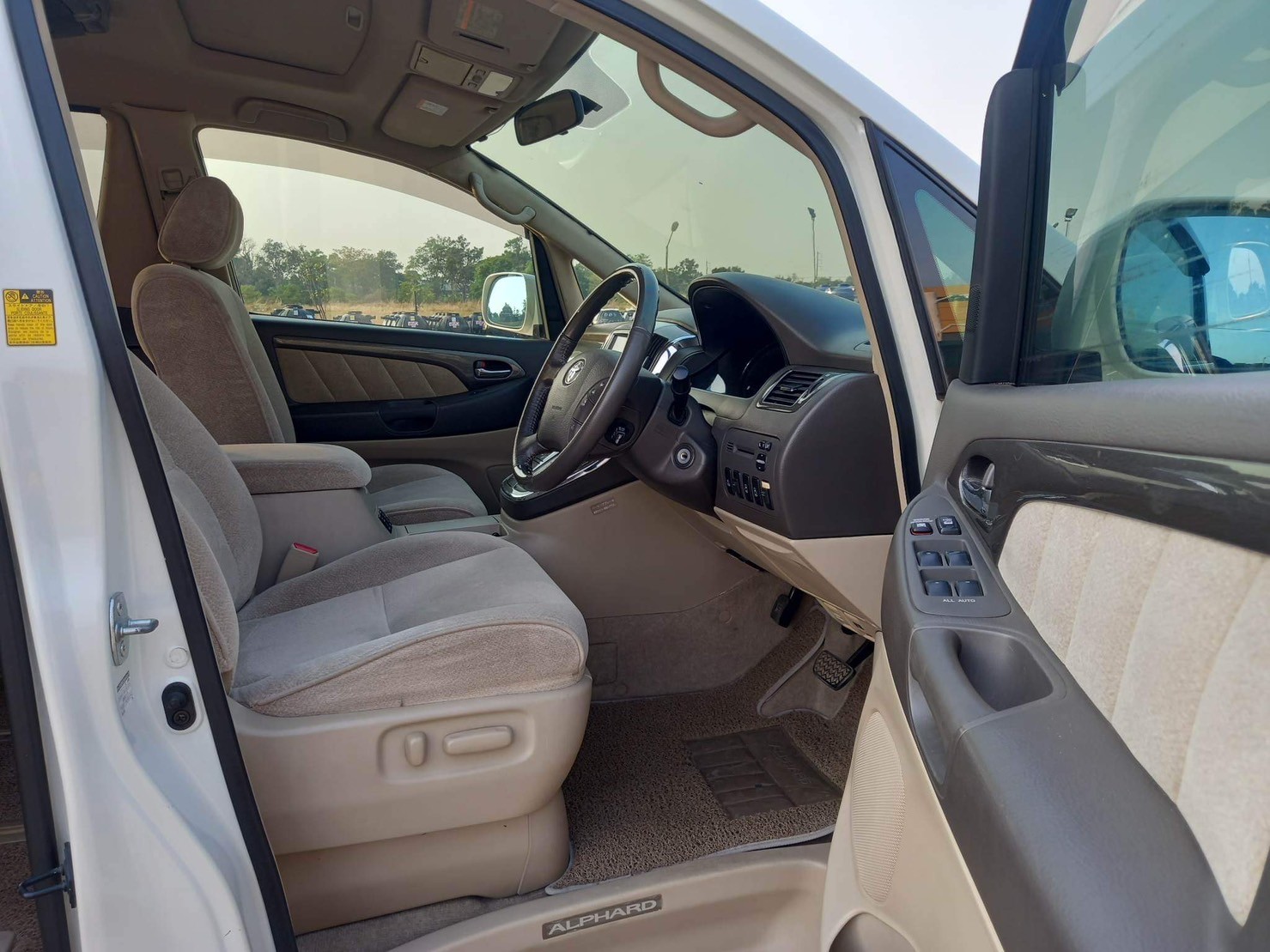 2006 Toyota Alphard สีขาว (รูปที่ 3)