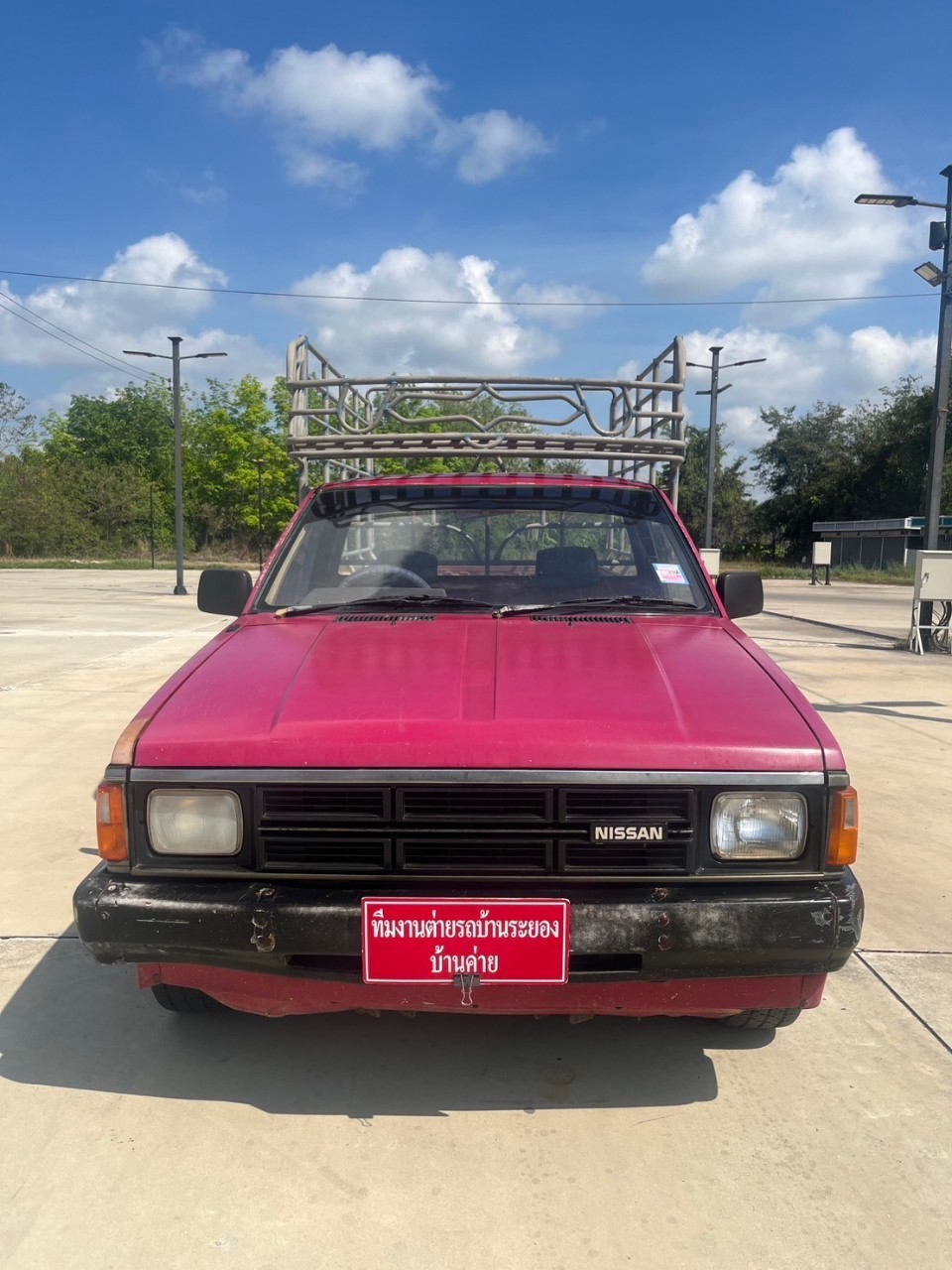 1987 Nissan Big M สีแดง (รูปที่ 15)