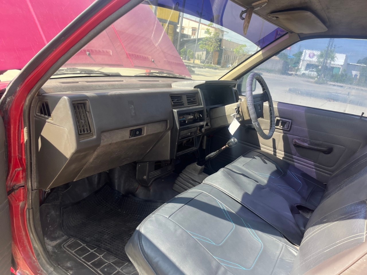 1987 Nissan Big M สีแดง (รูปที่ 2)