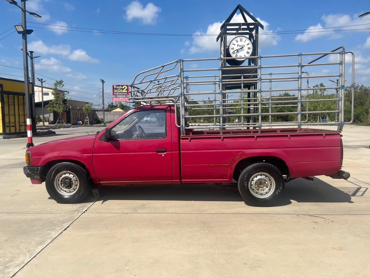 1987 Nissan Big M สีแดง (รูปที่ 12)