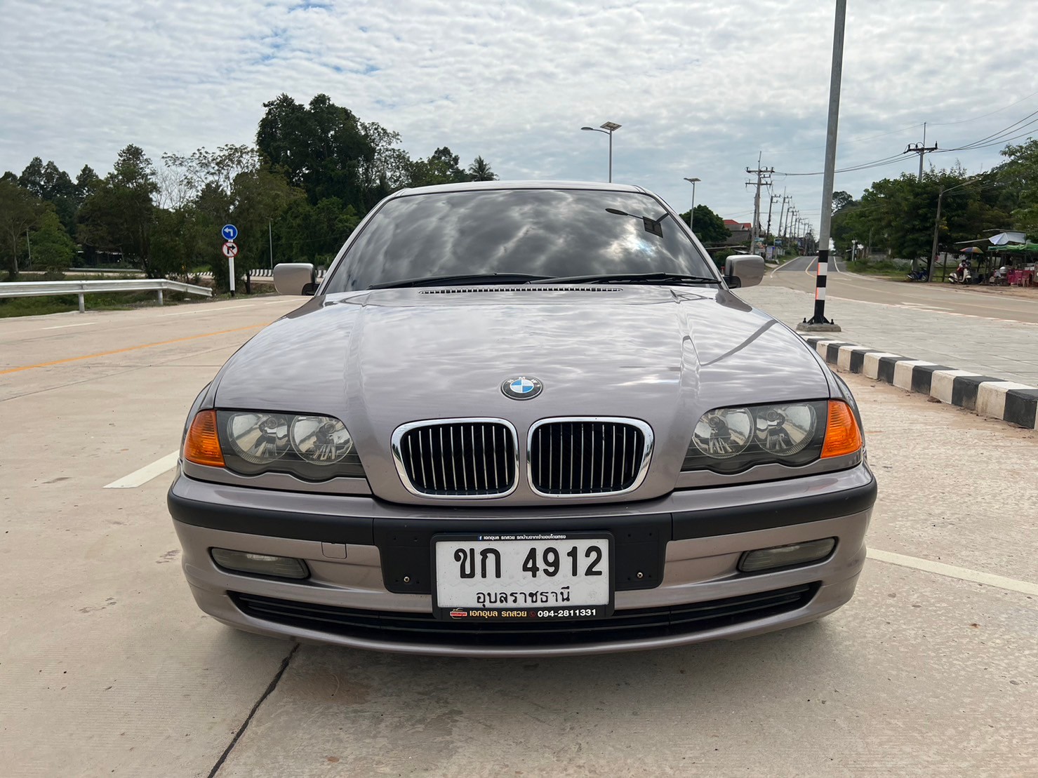 2001 BMW 323i E46 สีเทา (รูปที่ 15)