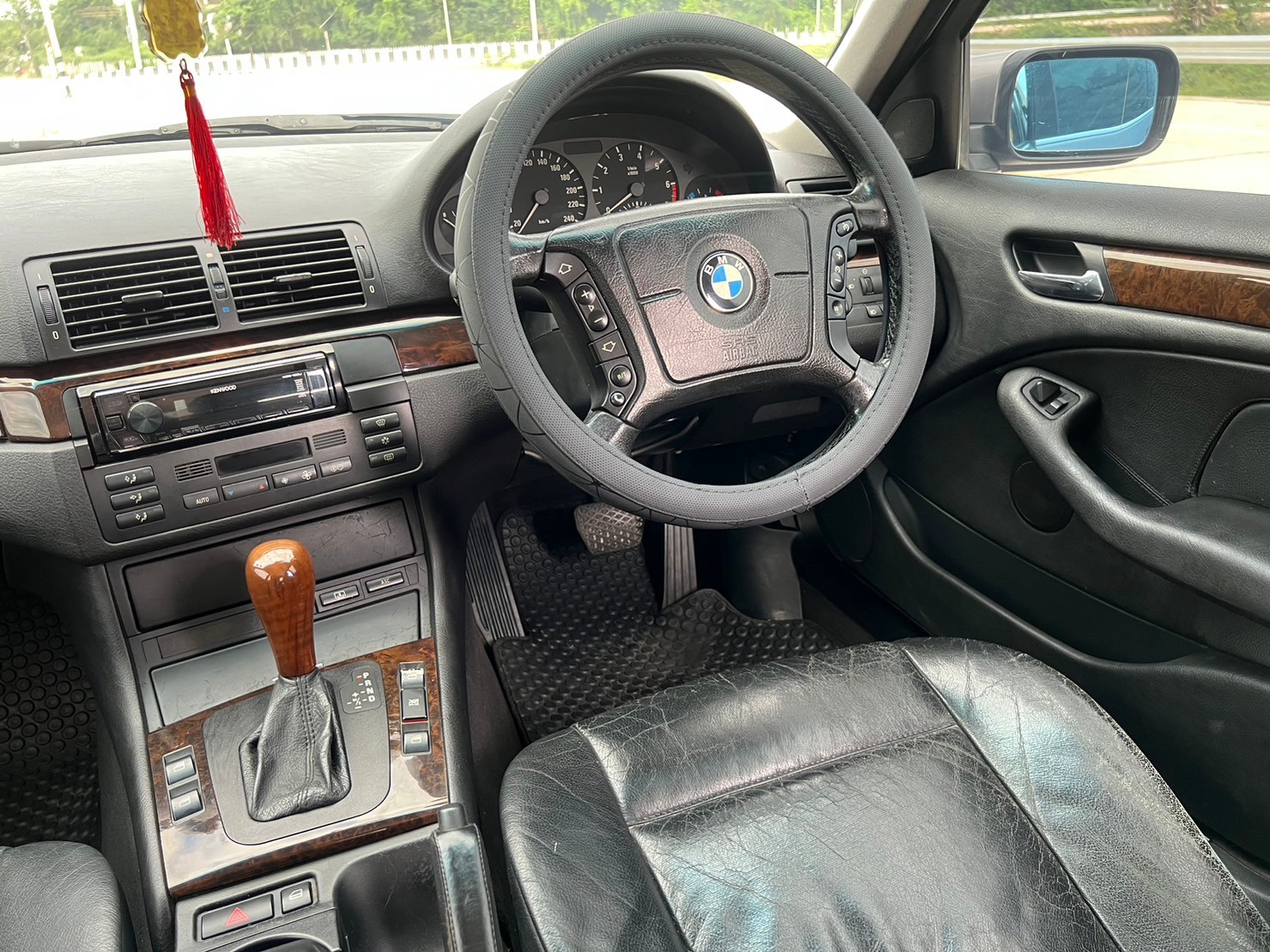 2001 BMW 323i E46 สีเทา (รูปที่ 4)