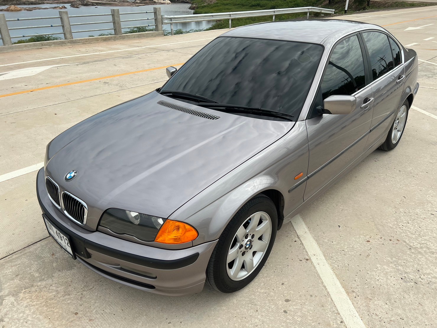 2001 BMW 323i E46 สีเทา (รูปที่ 16)