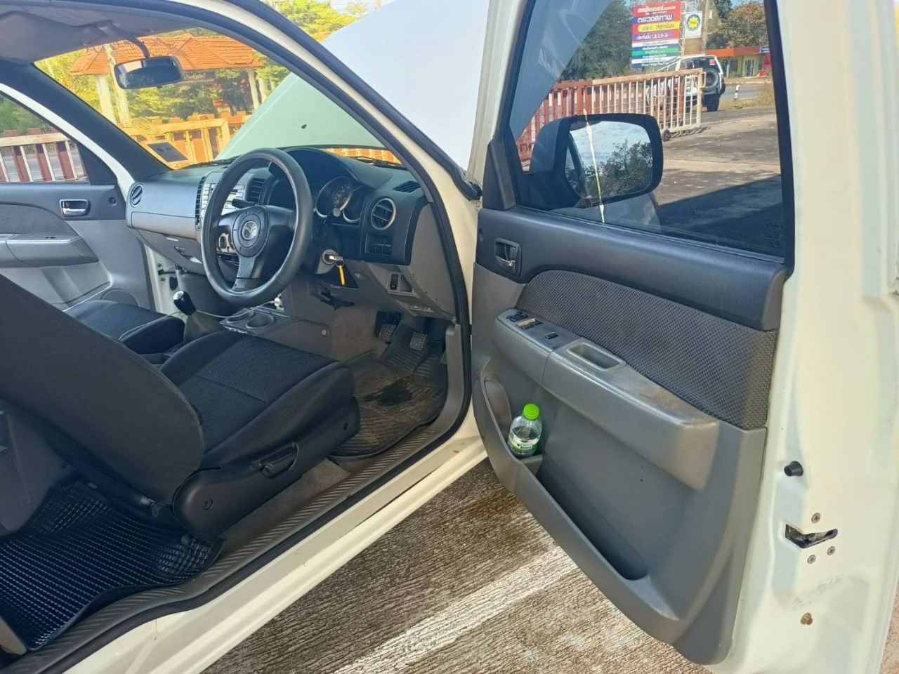 2006 Mazda BT-50 PRO Free Style Cab สีขาว (รูปที่ 12)