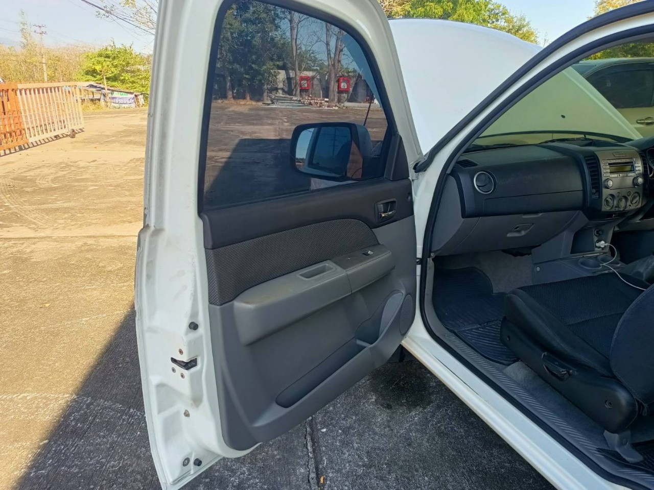 2006 Mazda BT-50 PRO Free Style Cab สีขาว (รูปที่ 11)