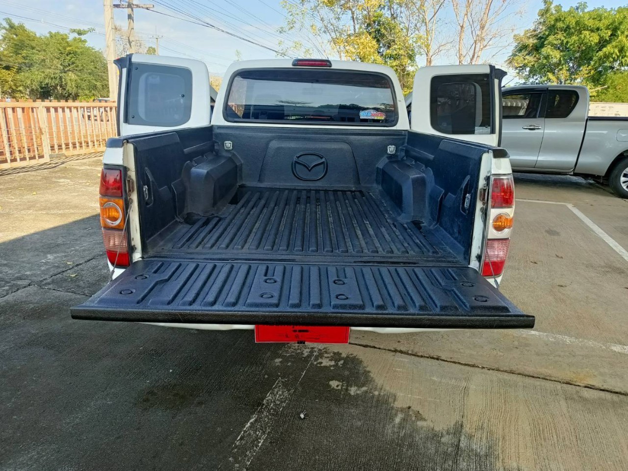 2006 Mazda BT-50 PRO Free Style Cab สีขาว (รูปที่ 5)