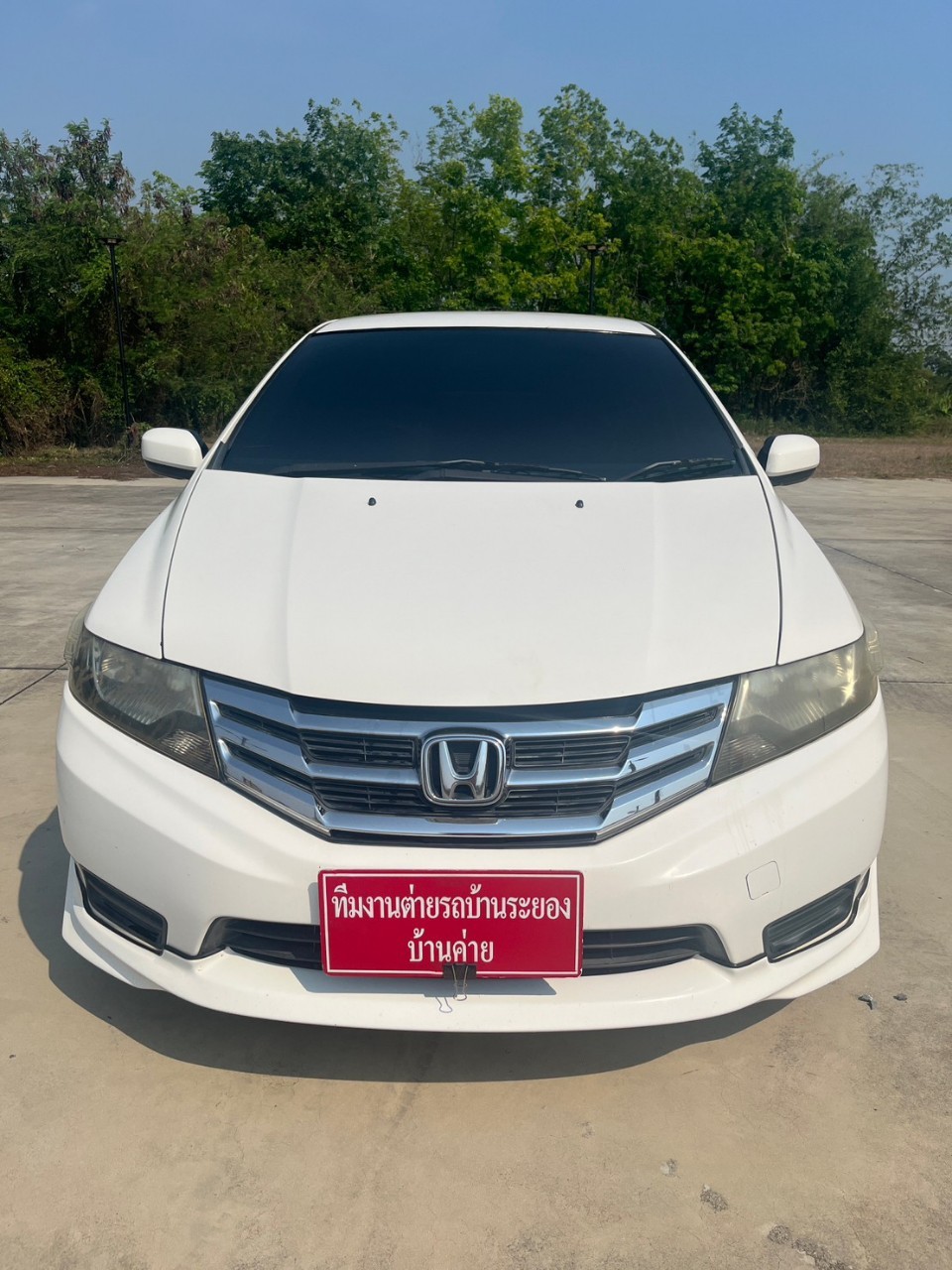 2012 Honda City สีขาว (รูปที่ 11)