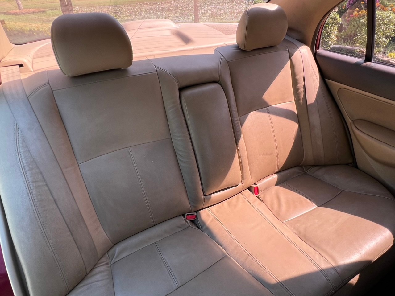 2004 Honda Civic ES (Dimension) สีแดง (รูปที่ 9)