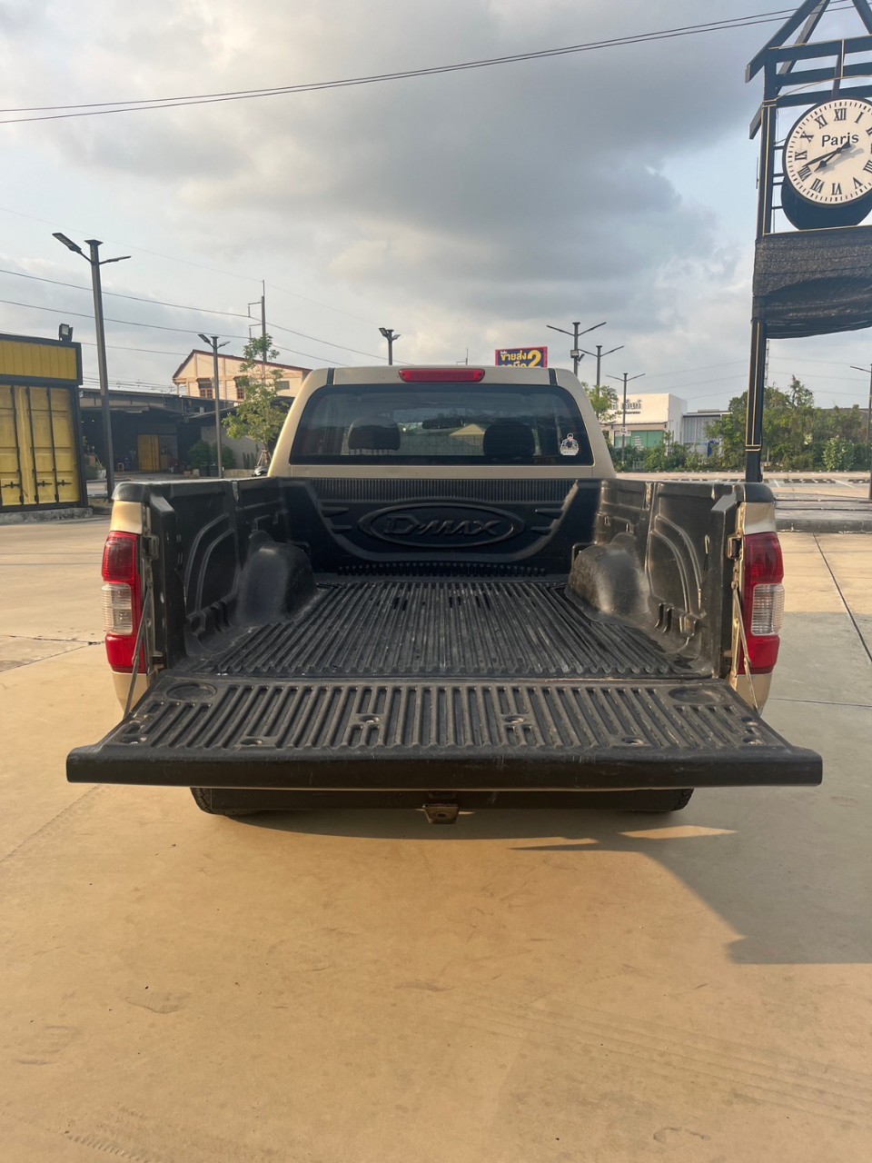 2002 Isuzu D-Max Space Cab สีน้ำตาล