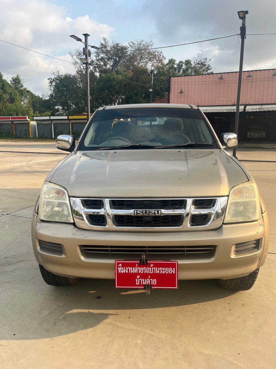 2002 Isuzu D-Max Space Cab สีน้ำตาล