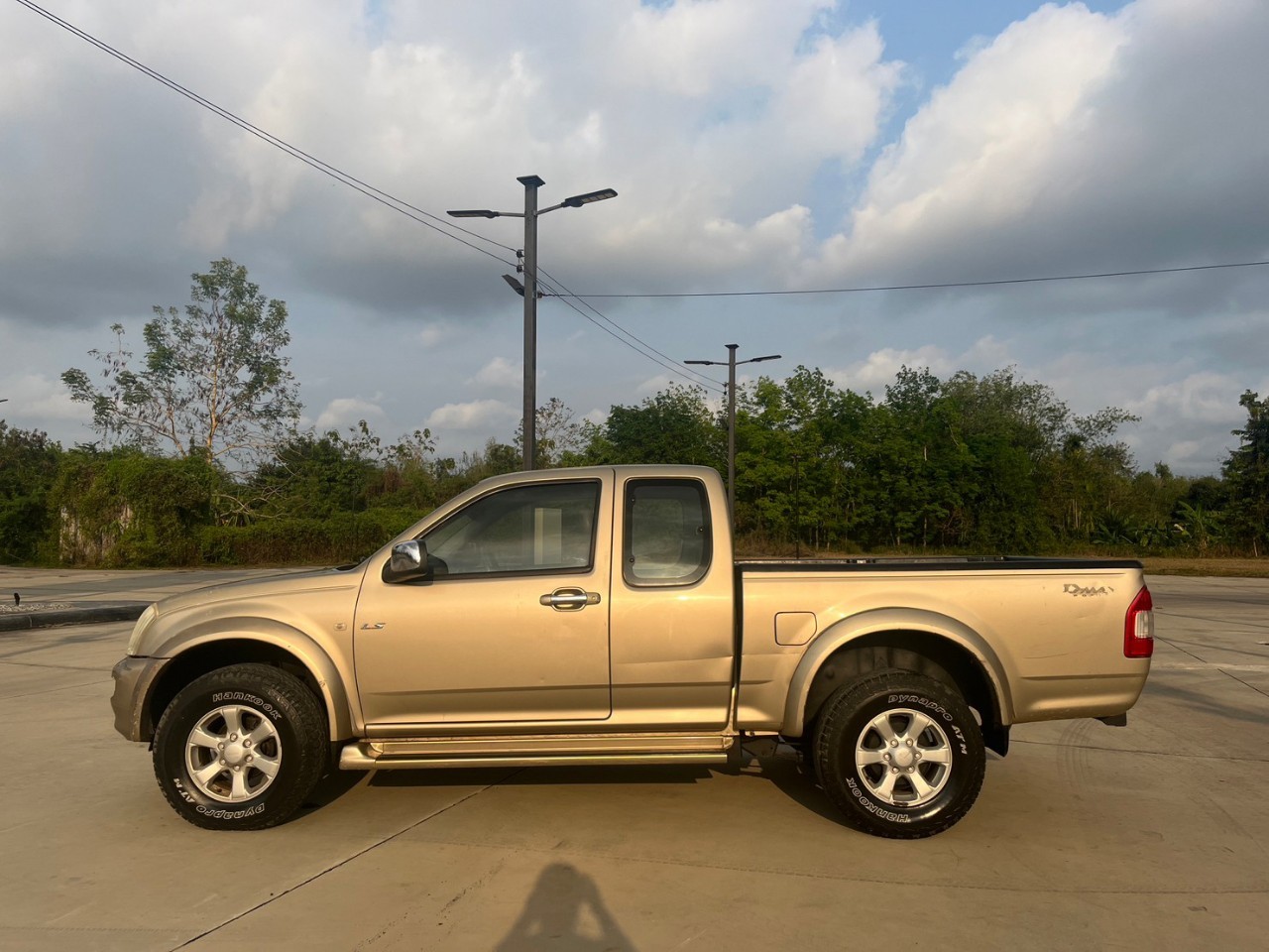 2002 Isuzu D-Max Space Cab สีน้ำตาล