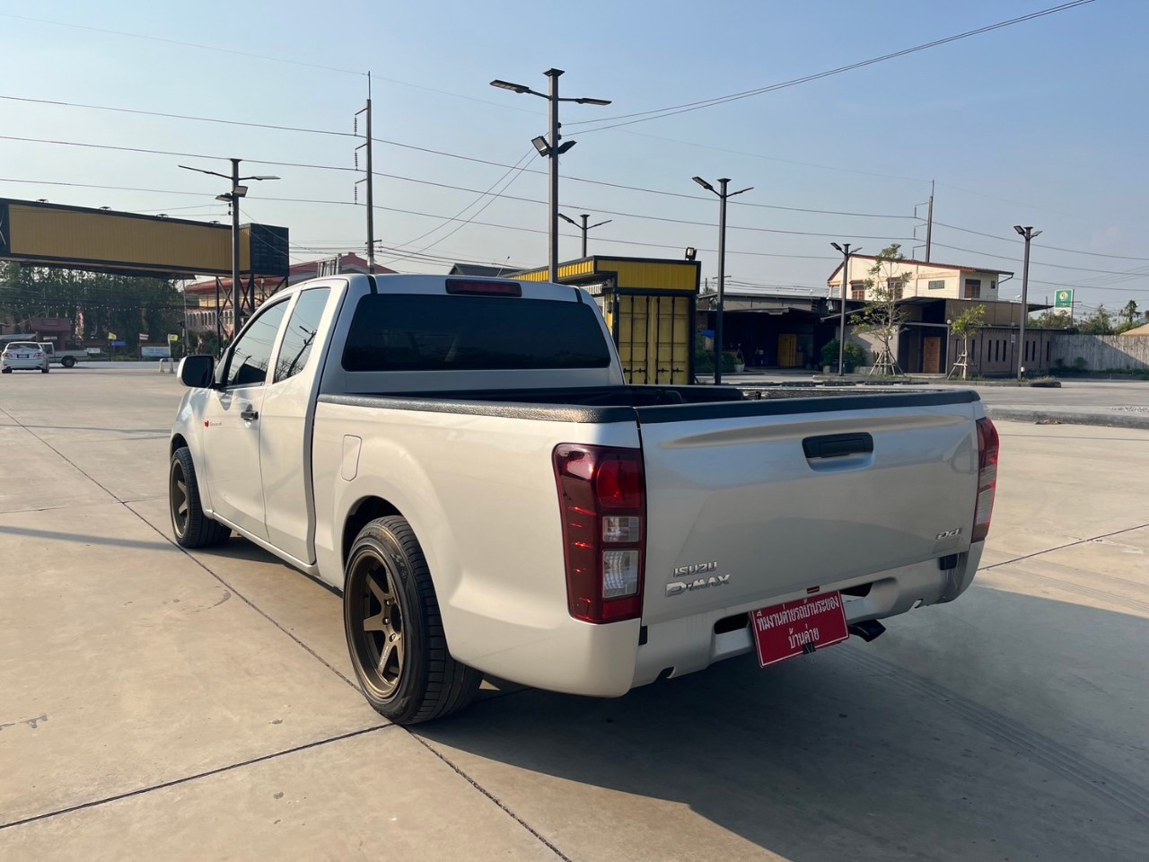 2016 Isuzu D-Max Space Cab สีเงิน