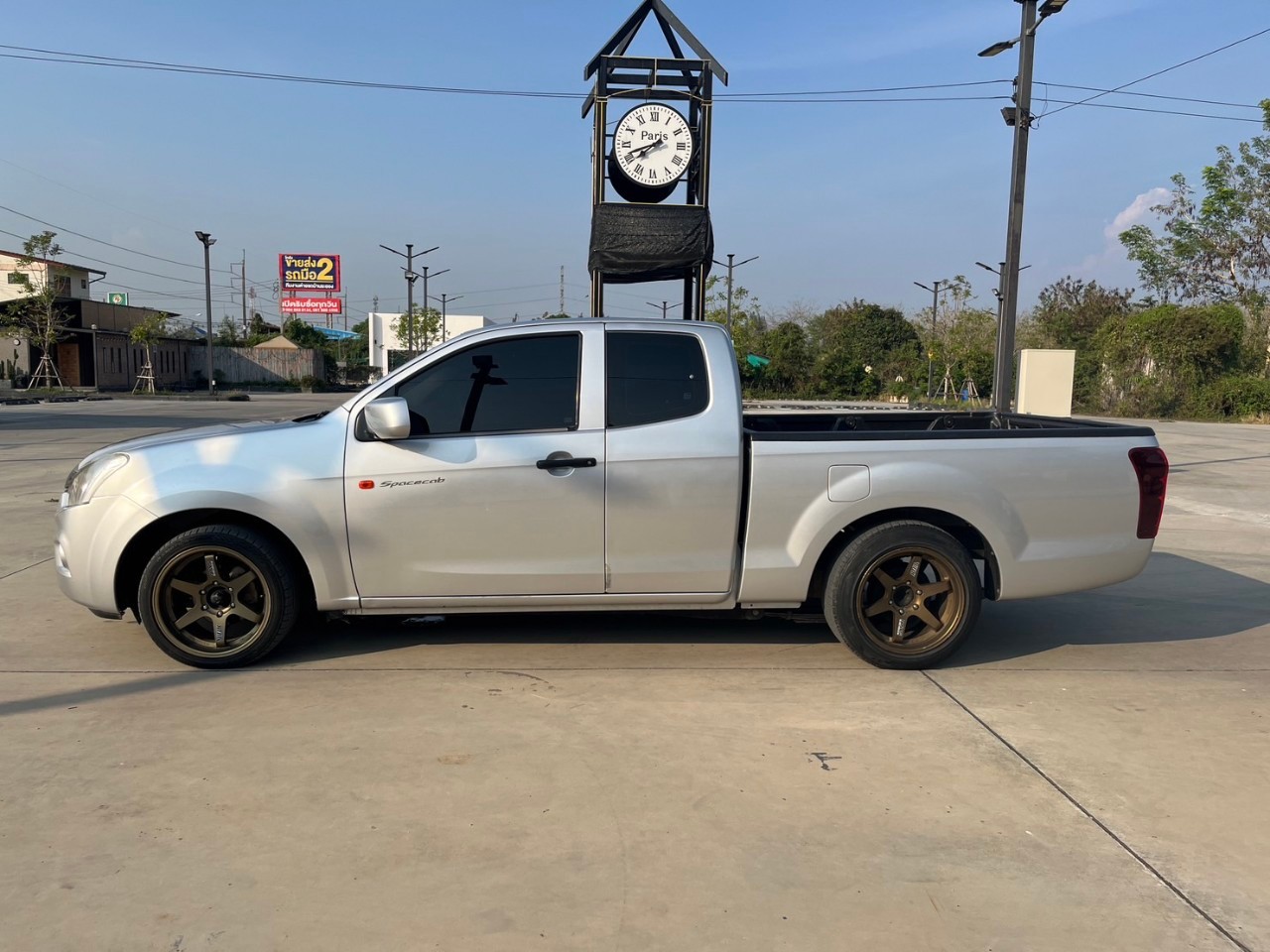 2016 Isuzu D-Max Space Cab สีเงิน