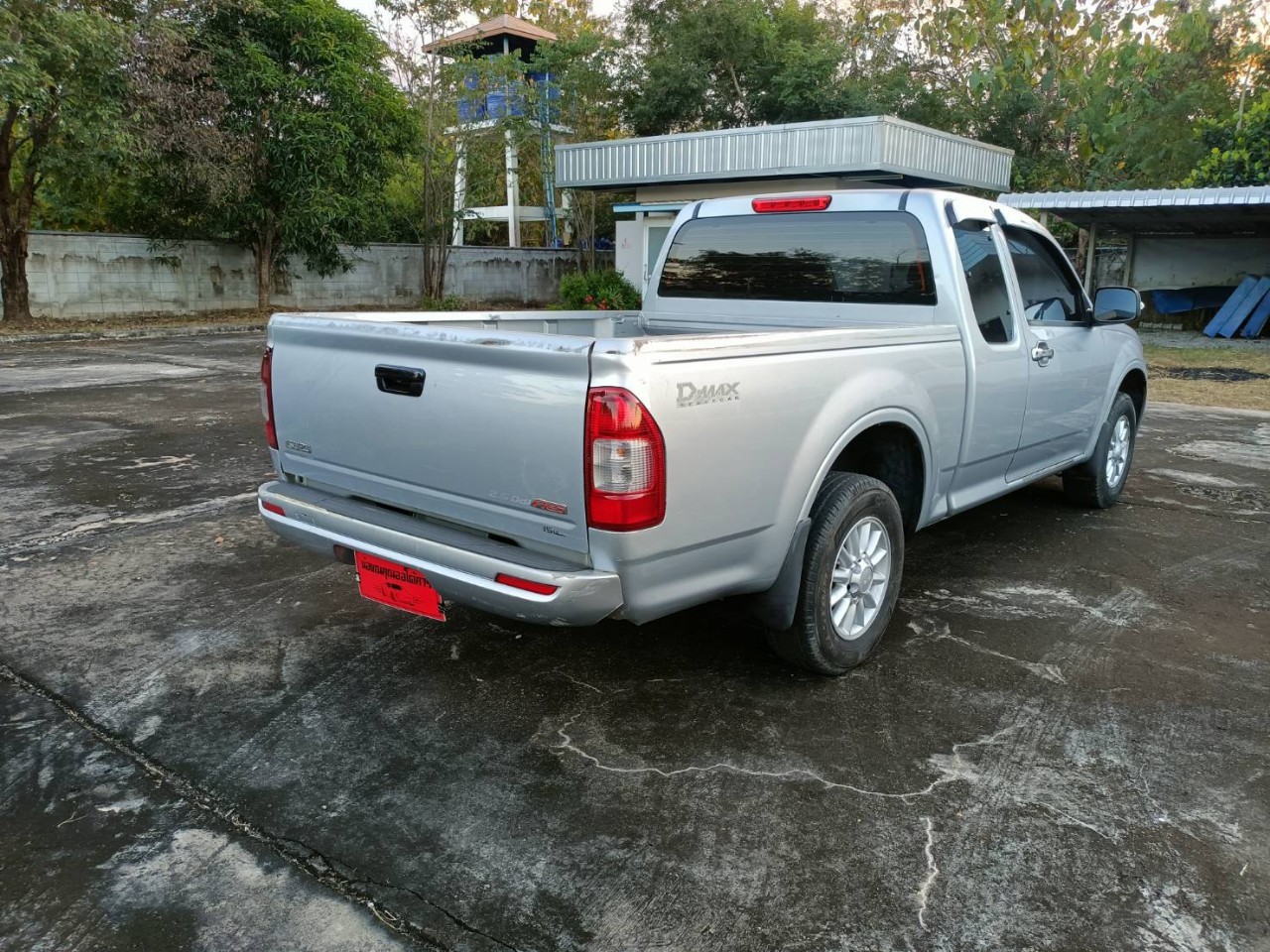 2005 Isuzu D-Max Space Cab สีเงิน