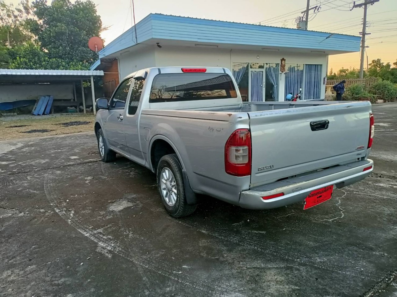 2005 Isuzu D-Max Space Cab สีเงิน