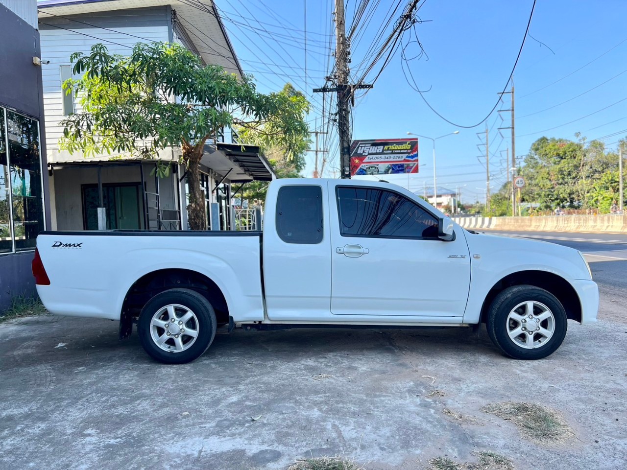2011 Isuzu D-Max Space Cab สีขาว (รูปที่ 16)
