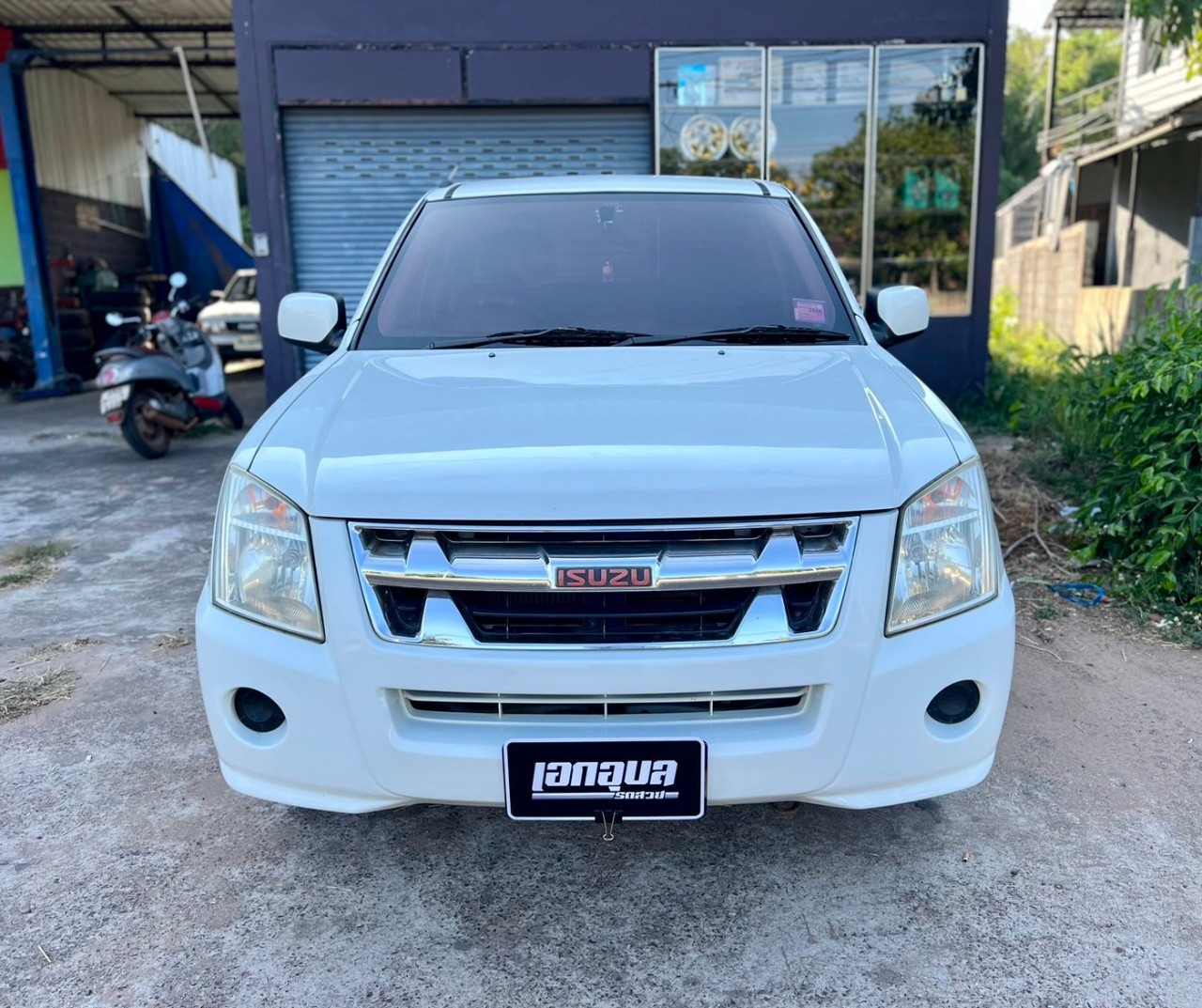 2011 Isuzu D-Max Space Cab สีขาว (รูปที่ 20)