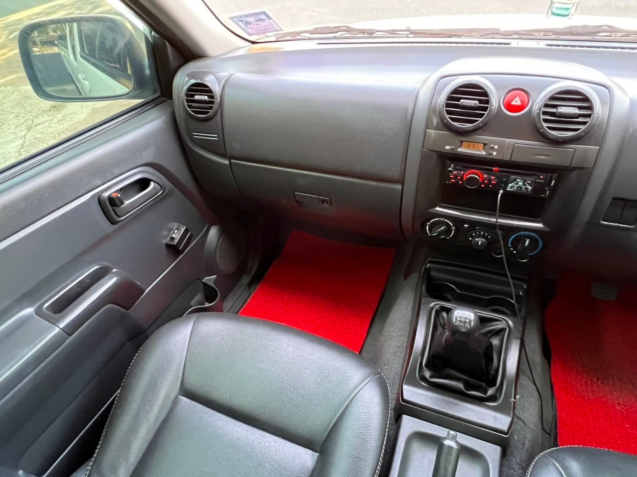 2011 Isuzu D-Max Space Cab สีขาว (รูปที่ 5)