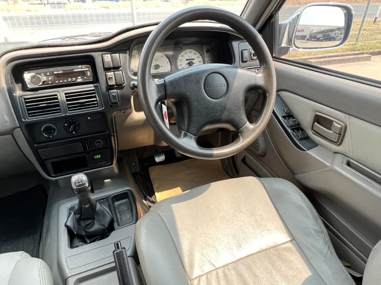 2001 Isuzu DRAGON POWER CAB4 SLX สีเทา (รูปที่ 6)